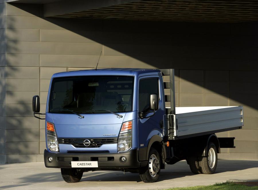 Nissan Cabstar 2006 года  (фото 4 из 13)